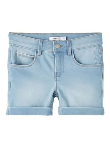 name it Jeanshorts in light blue denim