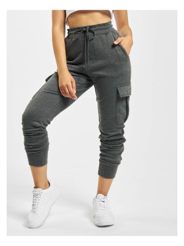 DEF DEF in anthracite