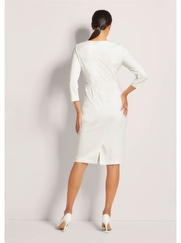 MADELEINE Schmales Jersey-Kleid mit Rundhals in wollweiß