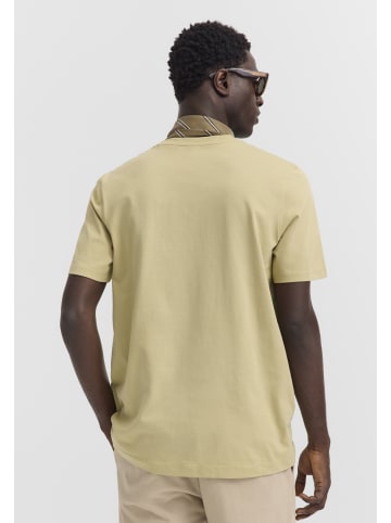 Bugatti T-Shirt in 160-oliv