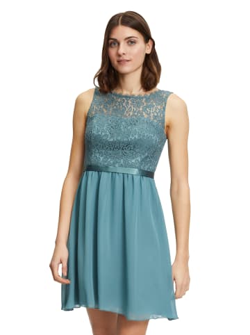 Vera Mont Cocktailkleid mit Spitze in Eucalyptus Green