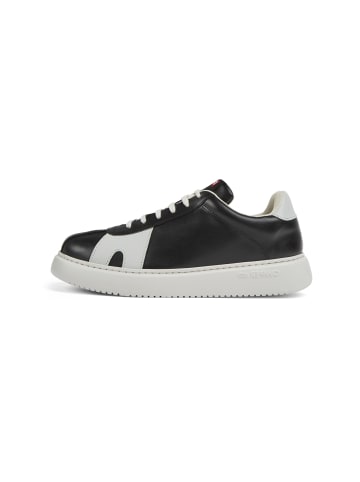 Camper Sneaker " Runner K21 " in Schwarz - Weiß