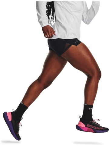 Under Armour Sportshorts "Run Stamina" in Schwarz