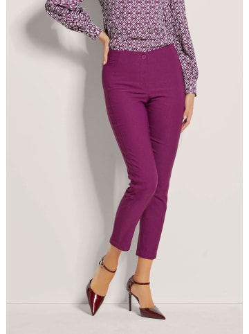 MADELEINE Schlanke Stretch-Hose mit Vichy-Karo in brombeere