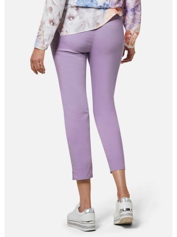 GOLDNER Stretchhose LOUISA, dehnbar & mit Taschen in lila