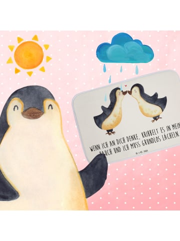 Mr. & Mrs. Panda Duschvorleger Pinguine Kuss mit Spruch in Weiß