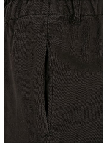 Urban Classics Shorts in schwarz