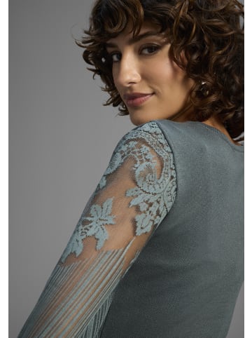 Melrose V-Ausschnitt-Pullover in grün mélange