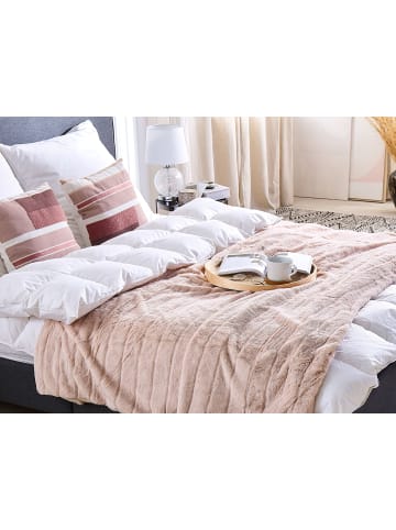 Beliani Kuscheldecke SMAHRA in Rosa - (W) 180 x (H) 2 x (L) 220 cm