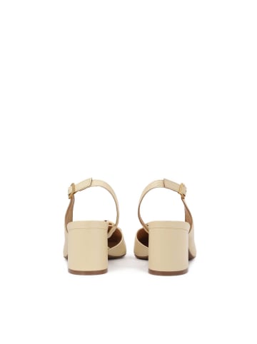 Kazar Pumps in Creme