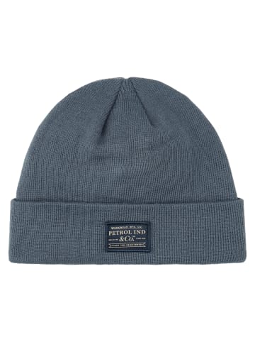 Petrol Industries Gerippte Beanie mit Patch Irontrail in Blau