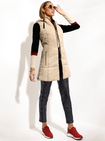 creation L Weste in sand