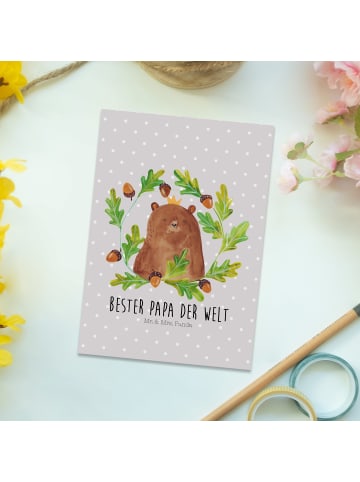 Mr. & Mrs. Panda Ansichtskarte Bär König mit Spruch in Grau Pastell