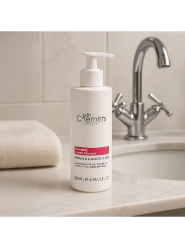skinChemists Ausgleichende Vitamin C & Glykolsäure Creme-Reiniger 200ml
