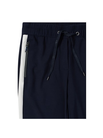 Cecil Hose in universal blue