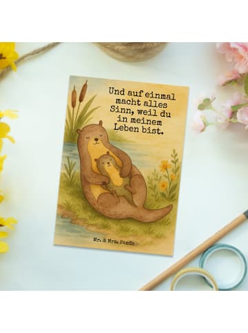 Mr. & Mrs. Panda Postkarte Otter Kind Design mit Spruch in Weiß