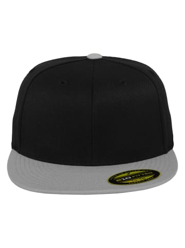  Flexfit 210 Fitted in blk/gry