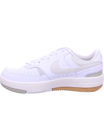 Nike Sneaker in weiß