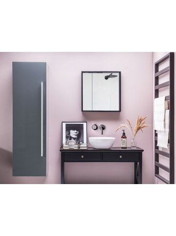 Beliani Badezimmerschrank MATARO in Grau/Silber - (W) 40 x (H) 132 x (L) 35 cm