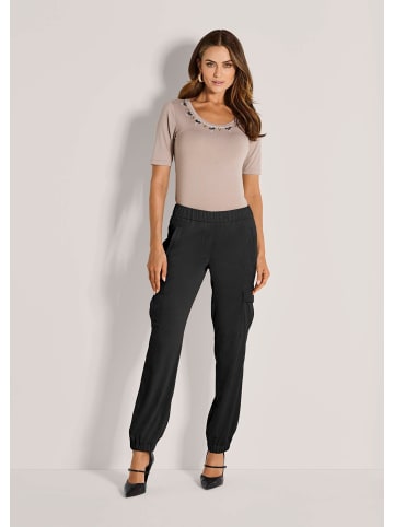 MADELEINE Stoffhose in Cargo-Optik in schwarz