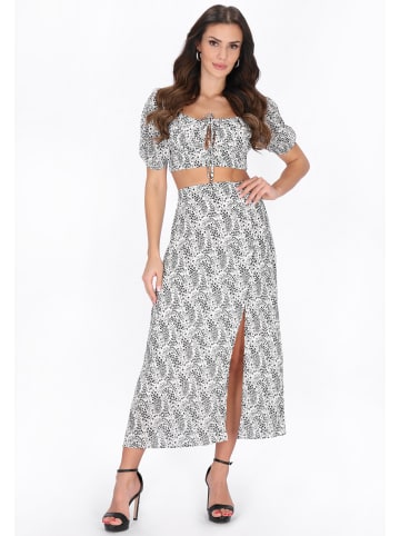 faina Women Skirt in white