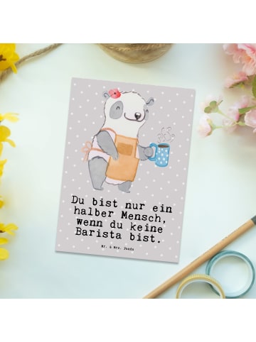 Mr. & Mrs. Panda Postkarte Barista Herz mit Spruch in Grau Pastell