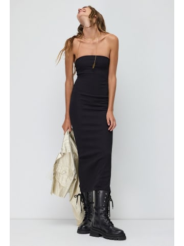 NO MATTER WHAT Kleid in Schwarz