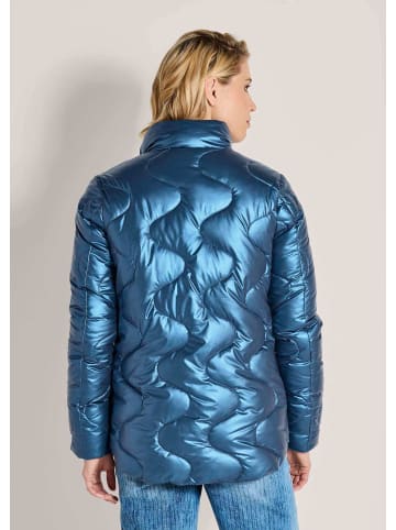 MADELEINE Glänzende Winterjacke mit Kapuze in rauchblau / metallic