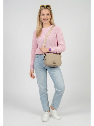 SURI FREY Umhängetasche SFY Shiny in sand