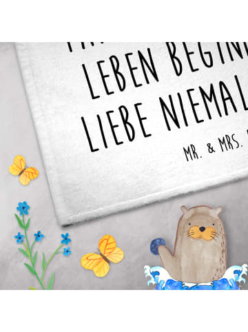 Mr. & Mrs. Panda Handtuch Waldtiere Picknick mit Spruch in Weiß