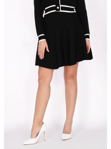 faina Women Skirt in black