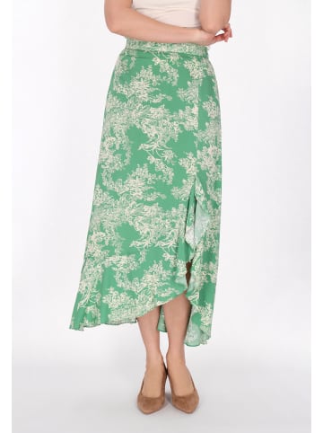 Usha Women Skirt in green white