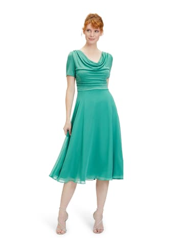 Vera Mont Cocktailkleid im Glitzer-Look in Patch Green/Green