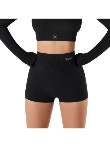 YEAZ CLUB LEVEL Shape Shorts in schwarz