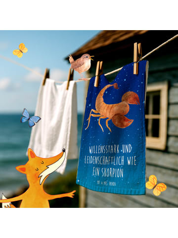 Mr. & Mrs. Panda Handtuch Sternzeichen Skorpion mit Spruch in Sternenhimmel Blau