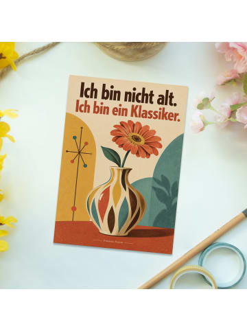 Mr. & Mrs. Panda Ansichtskarte Vase nostalgisch Design mit Spruch in Weiß