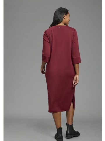 Laura Scott Midikleid in dunkelrot