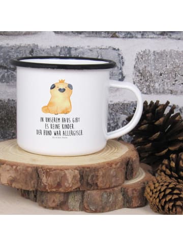 Mr. & Mrs. Panda Emaille Tasse Mops Krone mit Spruch in Weiß