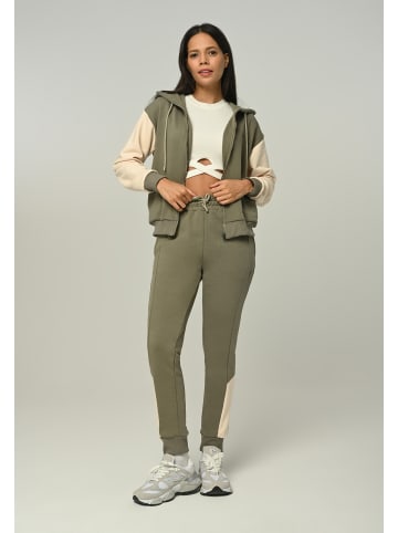 Tom Barron Trainingsanzug Women Regular Tracksuit Zipper Sweatshirt And Pant Set With Yiemboidery Design in KHAKI