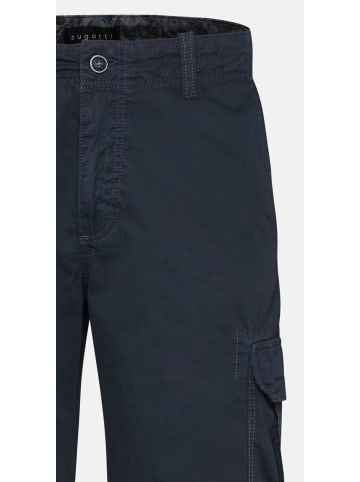 Bugatti Shorts in Grün