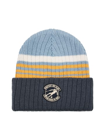 Protest " PRTLABUKI in Yale Blue