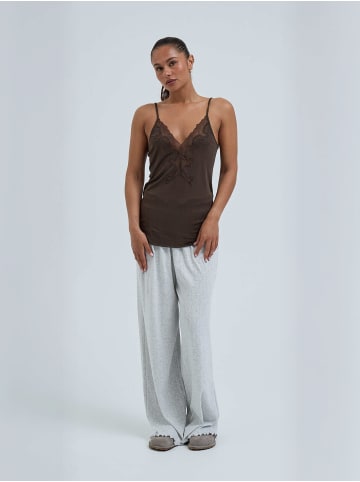 Seamless Basic Top Lace in Umber Brown