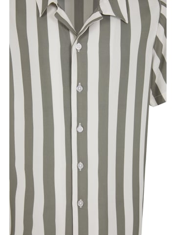 Urban Classics Urban Classics in paleolive/offwhite