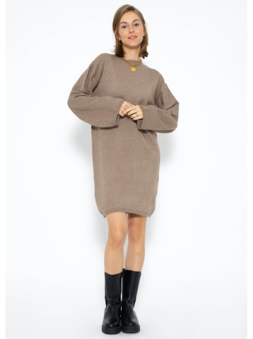 SASSYCLASSY Ultra Oversize Strickkleid in Taupe