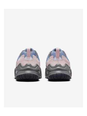 Nike Sneaker Tech in Lila
