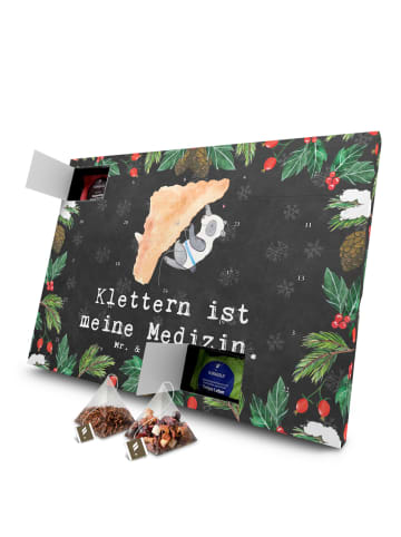 Mr. & Mrs. Panda Tee Adventskalender Panda Klettern mit Spruch in Kreidetafel