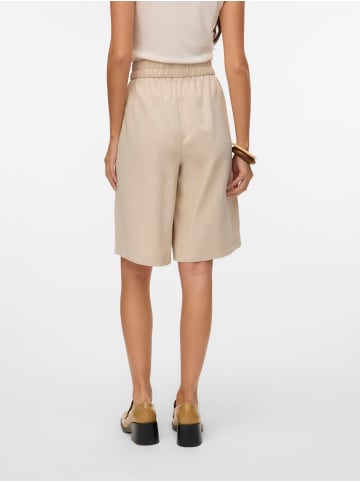 Vero Moda Shorts in Silver Lining
