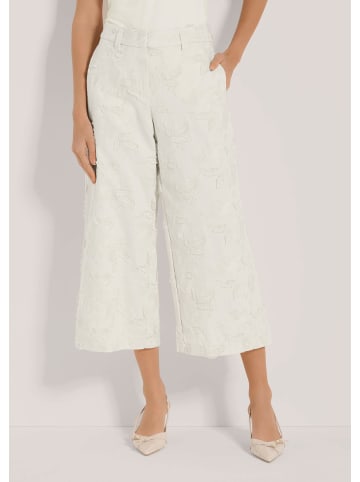 MADELEINE Weite Bügelfaltenhose mit Stickerei in perlweiß