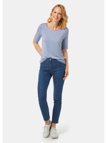 GOLDNER Kurzgröße: Halbarmshirt mit tonaler Zierkante in hellblau