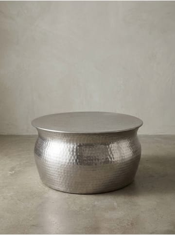 KADIMA DESIGN Wohnzimmertisch Design | Orient-Look, Hammerschlag-Alu, Premium in Silber